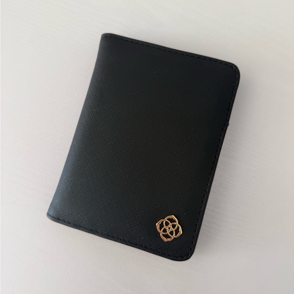 Kendra Scott Passport Holder/Wallet